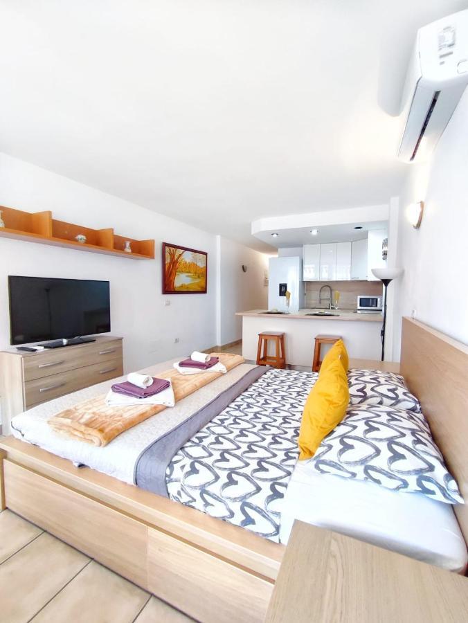 Chill Out Borinquen Apartment Playa de las Americas  Exterior photo